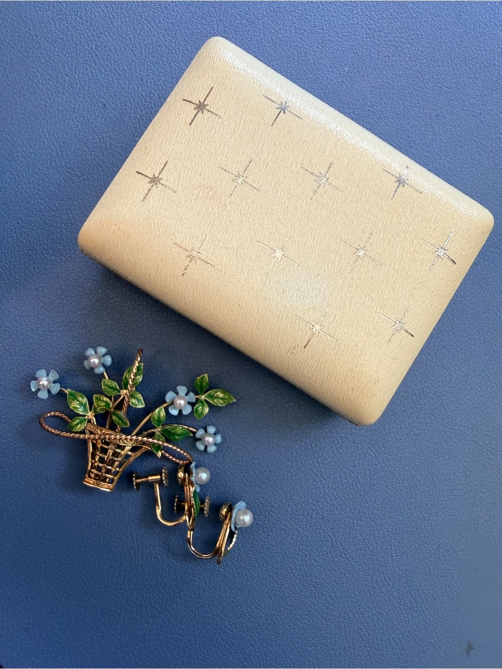 Vintage 1960s Krementz Collector’s Forget-Me-Not Brooch & Earrings Set - Picture 7 of 14